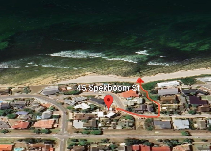 To Let 7 Bedroom Property for Rent in Wavecrest Eastern Cape
